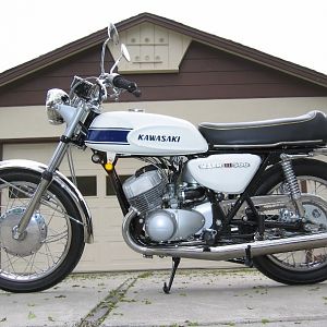 Restored 69 Kawasaki H-1