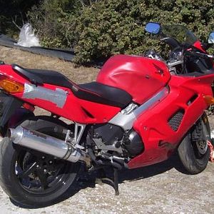 laguna_seca_duct_tape_VFR
