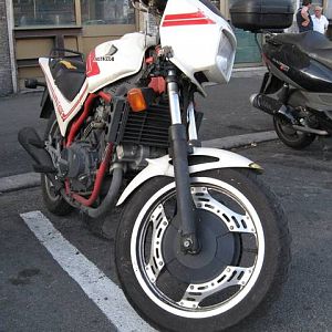VF400F