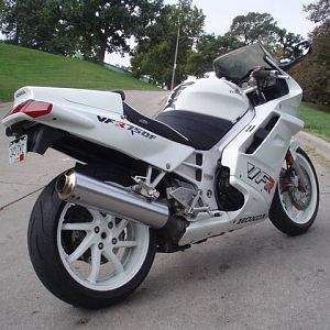T-bones White 1993 VFR 750