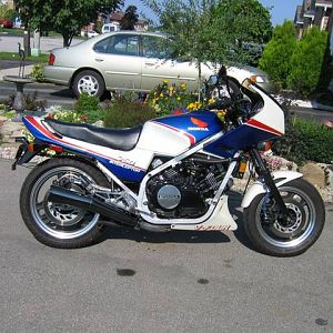 750 Interceptor