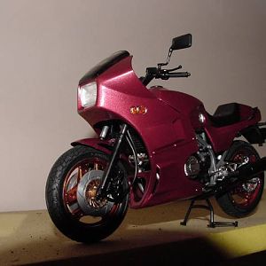 VF750F 1:12 scale model