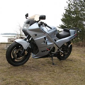 -87 vfr750f
