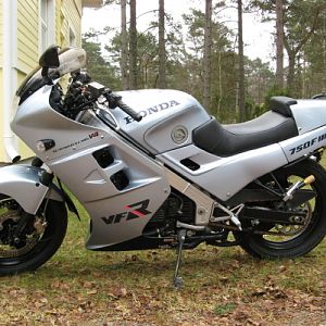 -87 vfr750f