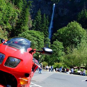 VFR & Multnomah Falls