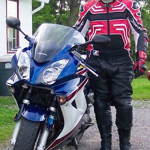 2007 VFR800A RWB and me