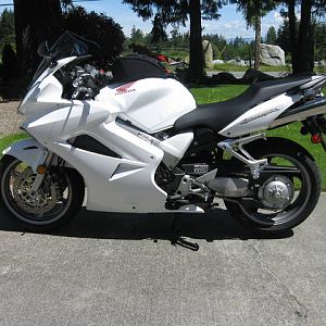 2006 VFR w/Staintune Exhaust
