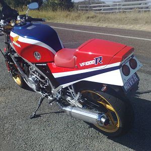 naked 1000R