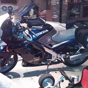 87 VFR700f2 with bags