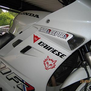 White indicator lights