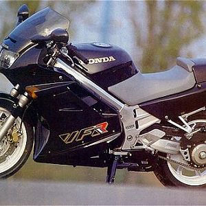 vfr750-l_1_