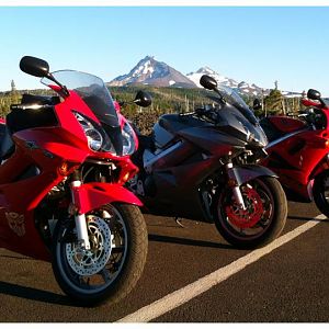 3 VFR's.  Three Sisters mountains.