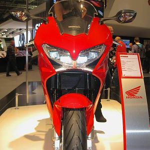 NEW VFR800F ABS