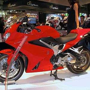 NEW VFR800F ABS