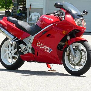 1990 VFR750F