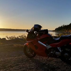 98 VFR800