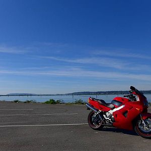 98 VFR800