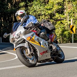 VFR800 Gen 5 50th Anniversary up Mac Pass