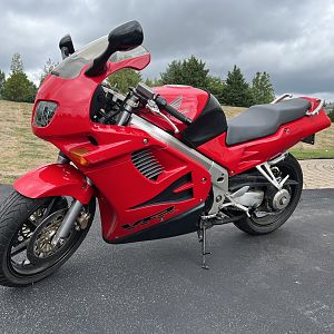1997 VFR750