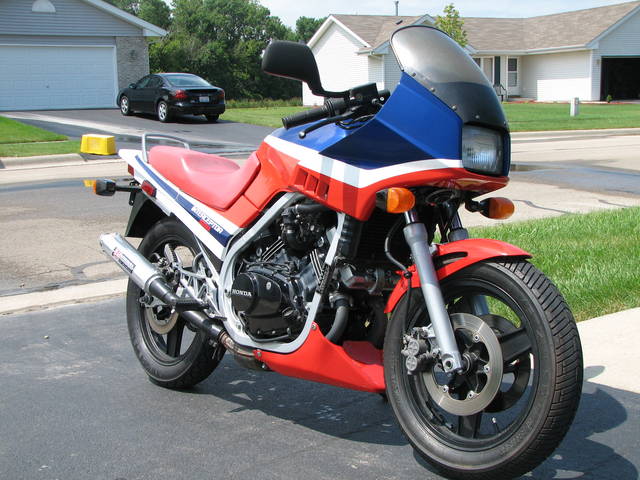 1986 VF500F Right side Front
