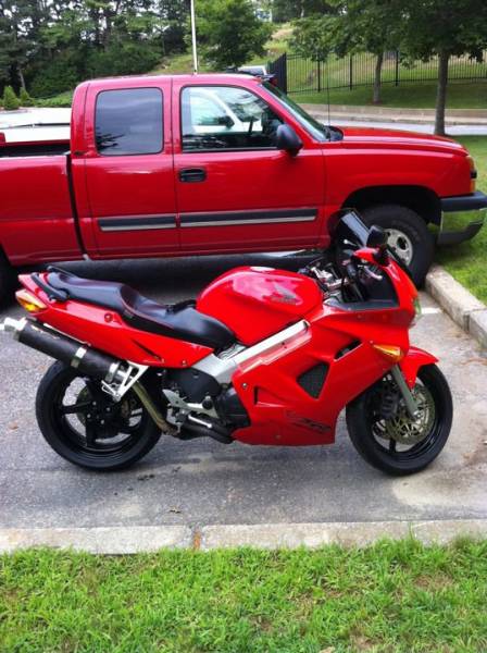 198741_2207193054562_1089504301_32556668_1066094_n