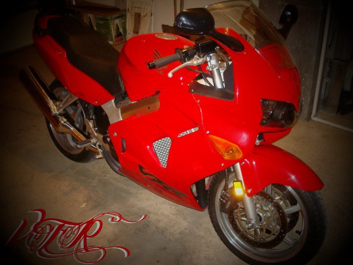 205712_198546633517840_100000875138684_493735_4650269_n