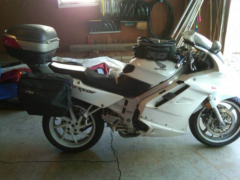 VFR750F2